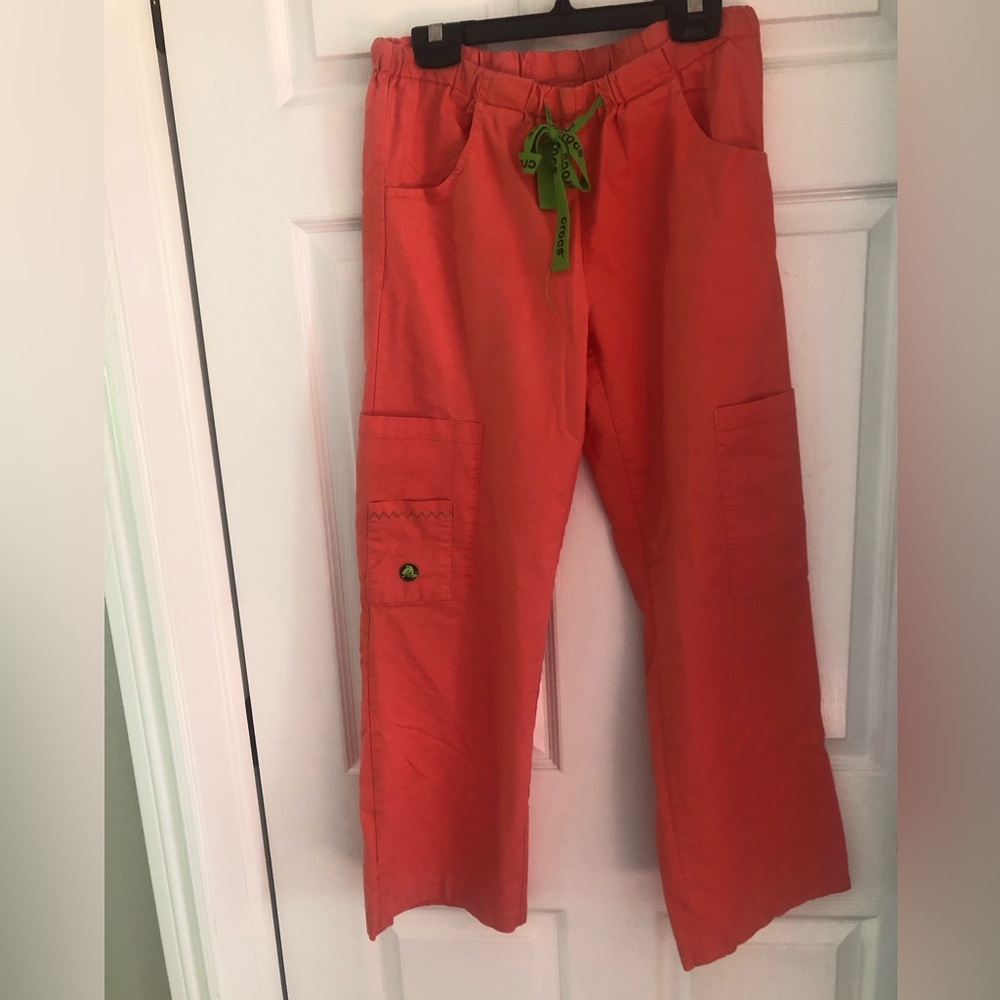 CROCS Medical Coral orange 🍊 pants